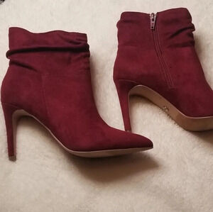 XOXO burgundy booties